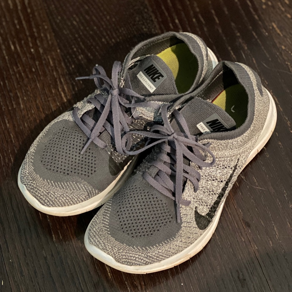 Women's size 10 Nike Flyknit